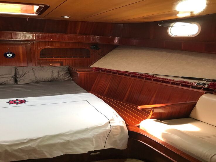 BUKET 67 YACHT